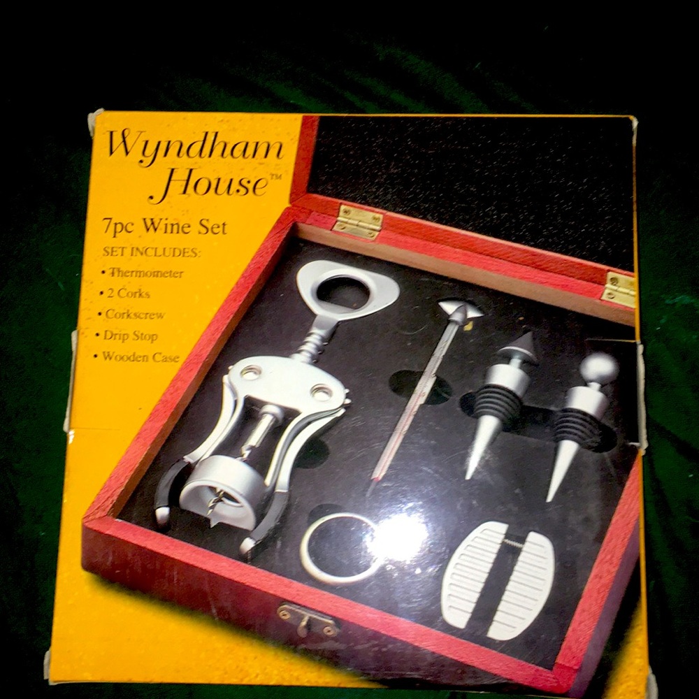 wyndham house wine set